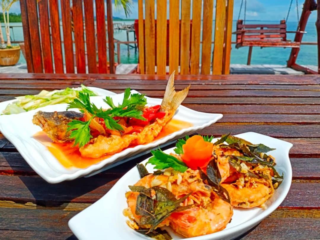 Parapat Water Village Resort Семпорна Екстериор снимка