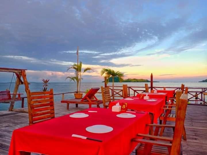 Parapat Water Village Resort Семпорна Екстериор снимка