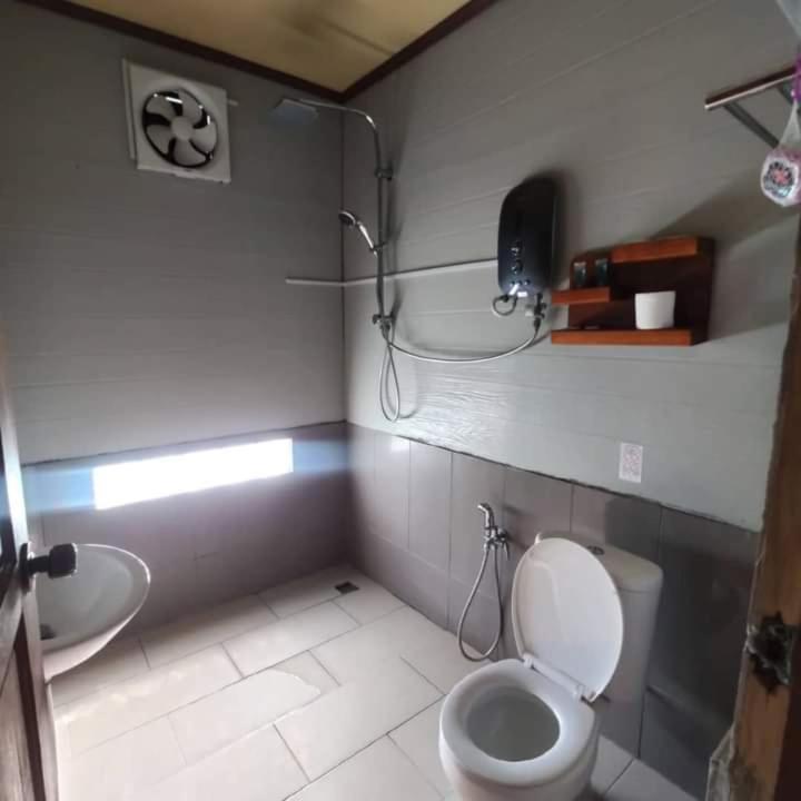 Parapat Water Village Resort Семпорна Екстериор снимка
